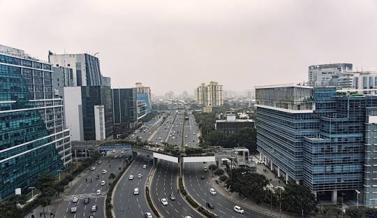 where to buy property noida or gurgaon